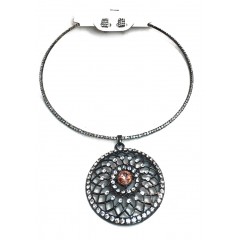 Ras de cou argenté avec boucle d'oreille à pierre marron