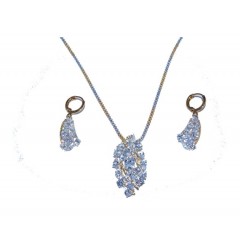 Ensembles bijoux plaqué  avec des pierre argentées et des boucles d'oreilles
