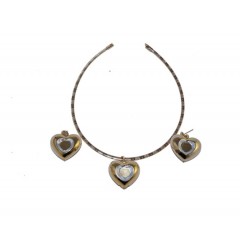 Ras de cou argenté avec boucle d'oreille en coeur