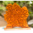 Sculpture de la carte de la Côte d'Ivoire en bois