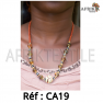 Collier artisanal "multi-colore" dorée avec des perles