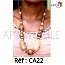 Collier artisanal "multi-colore" dorée avec des perles