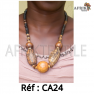 Collier artisanal "multi-colore" dorée avec des perles