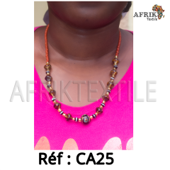 Collier artisanal "multi-colore" dorée avec des perles