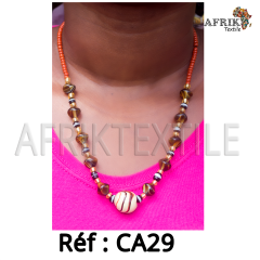 Collier artisanal "multi-colore" dorée avec des perles