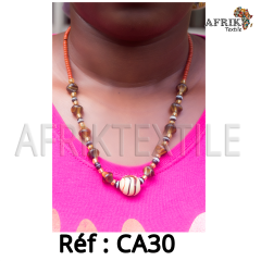 Collier artisanal "multi-colore" dorée avec des perles
